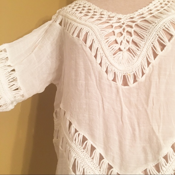 VIVID COLLECTION OF NY EMBROIDERED COTTON TOP - Picture 3 of 8